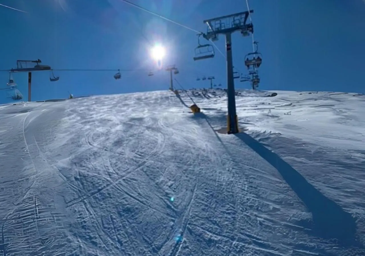 Cozy Mountain View Apartment With Balcony & Ski Access Nearby - Serendipity Bansko Bulgarien