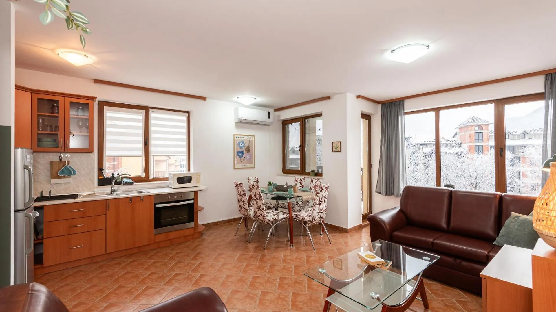 Cozy Mountain View Apartment With Balcony & Ski Access Nearby - Serendipity Bansko