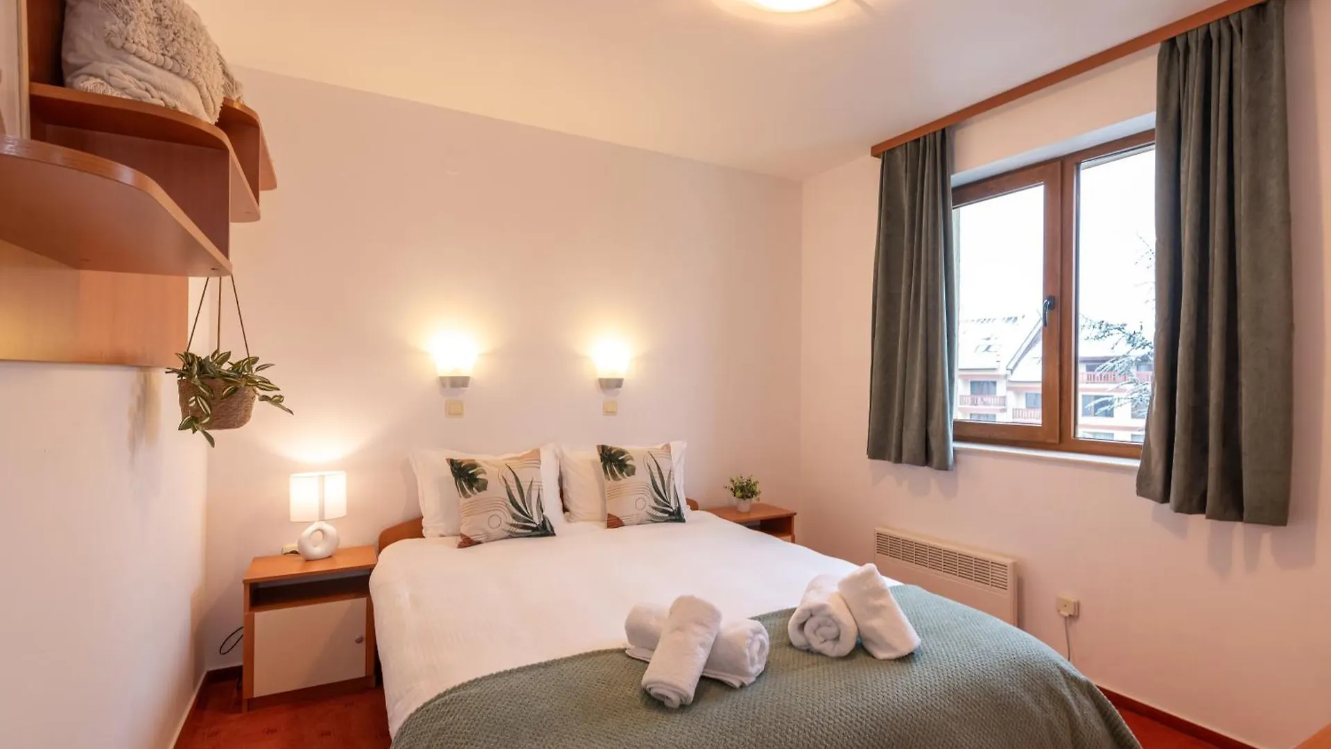 Cozy Mountain View Apartment With Balcony & Ski Access Nearby - Serendipity Bansko 0*,  Bulgarien